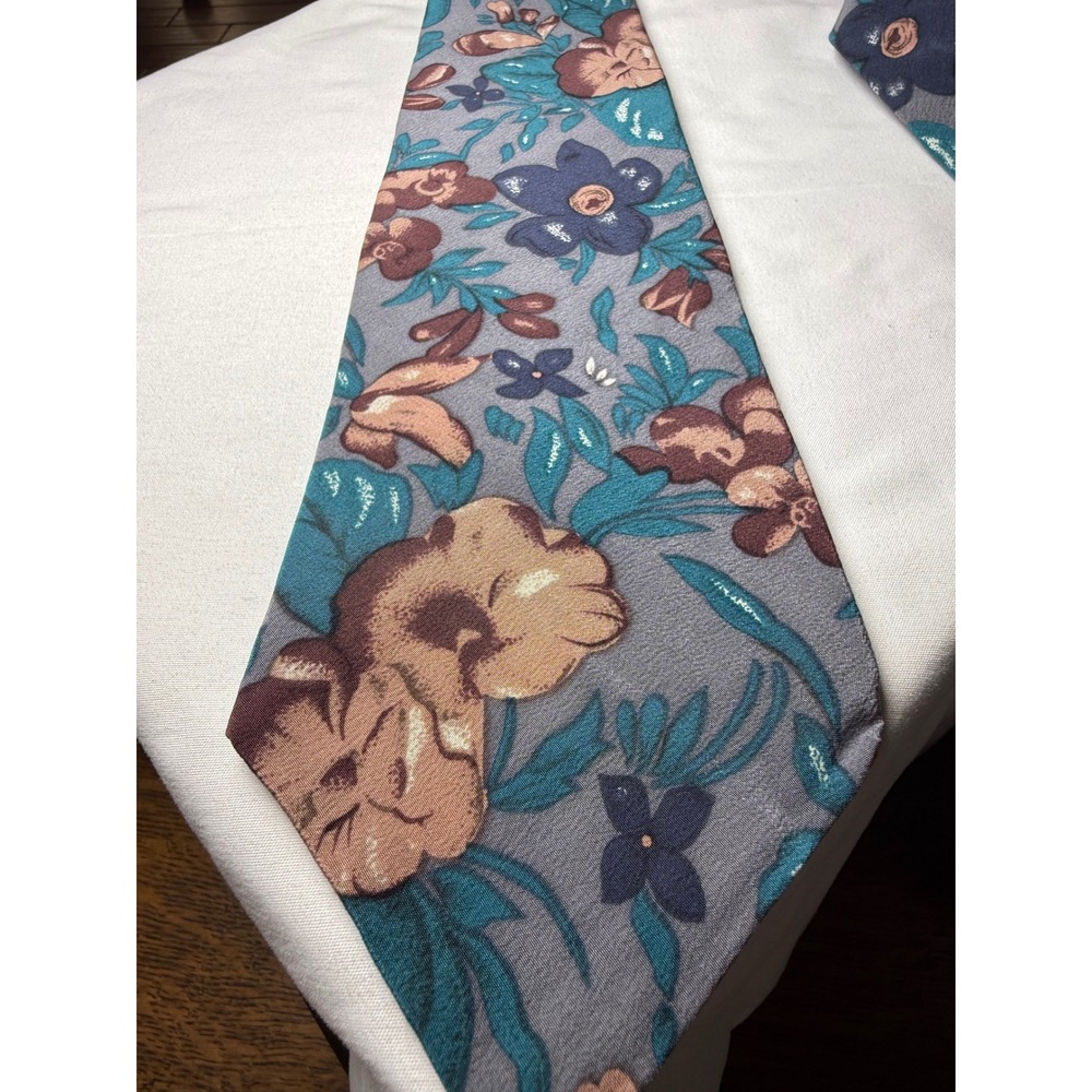 Bill Blass Silk Floral Necktie Men's Gray‎ Blue Pink Botanical Pattern